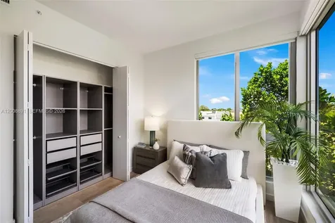 545 SW 11th Street Miami FL 33129