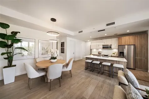 545 SW 11th Street Miami FL 33129