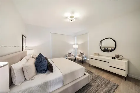 545 SW 11th Street Miami FL 33129