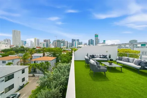 545 SW 11th Street Miami FL 33129