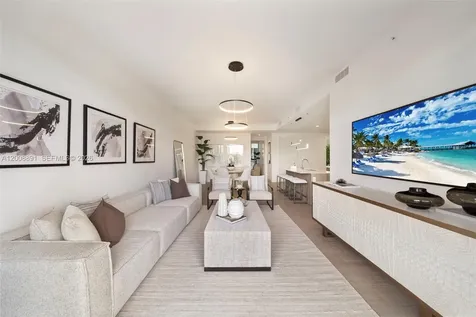 545 SW 11th Street Miami FL 33129