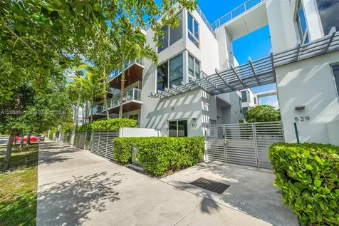 545 SW 11th Street Miami FL 33129