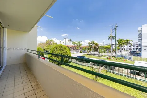 8320 NW 8th Street Miami FL 33126