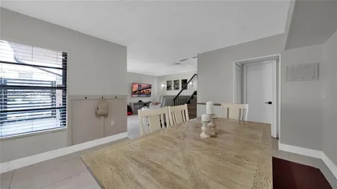 8186 NW 98th Lane Hialeah Gardens FL 33016