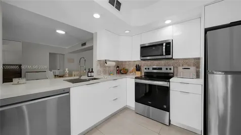 8186 NW 98th Lane Hialeah Gardens FL 33016