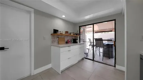 8186 NW 98th Lane Hialeah Gardens FL 33016
