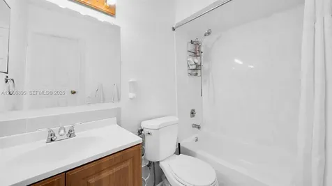 8186 NW 98th Lane Hialeah Gardens FL 33016