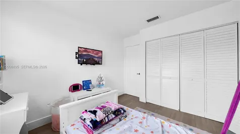 8186 NW 98th Lane Hialeah Gardens FL 33016