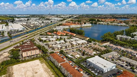8186 NW 98th Lane Hialeah Gardens FL 33016