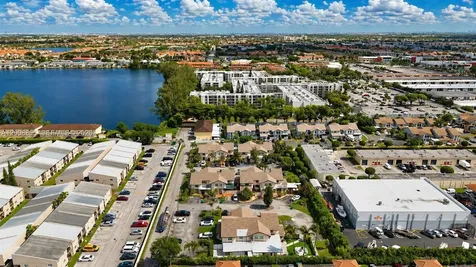 8186 NW 98th Lane Hialeah Gardens FL 33016