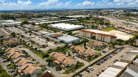 8186 NW 98th Lane Hialeah Gardens FL 33016