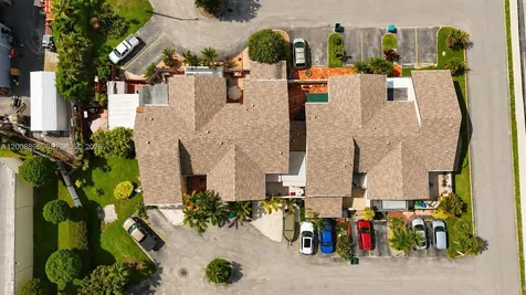 8186 NW 98th Lane Hialeah Gardens FL 33016