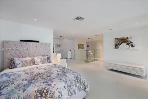 7928 East Drive North Bay Village FL 33141
