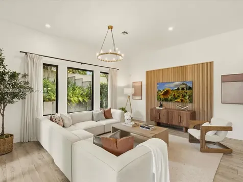 3439 N Brookfield Circle N Hollywood FL 33312