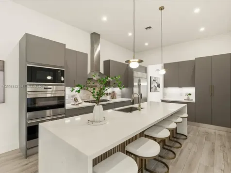 3439 N Brookfield Circle N Hollywood FL 33312