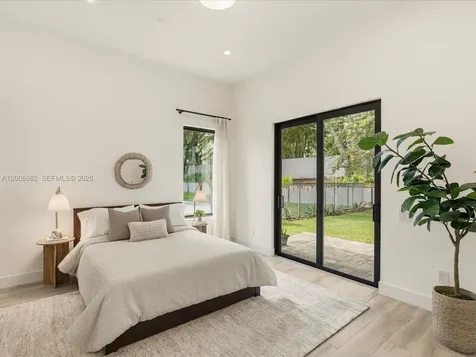 3439 N Brookfield Circle N Hollywood FL 33312