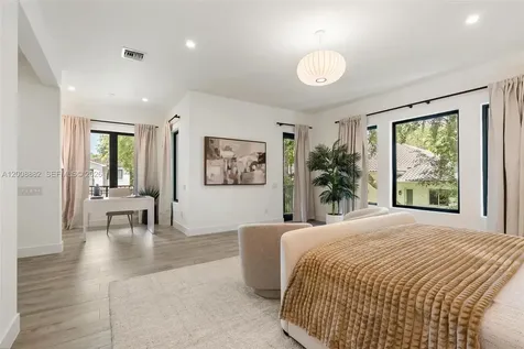 3439 N Brookfield Circle N Hollywood FL 33312