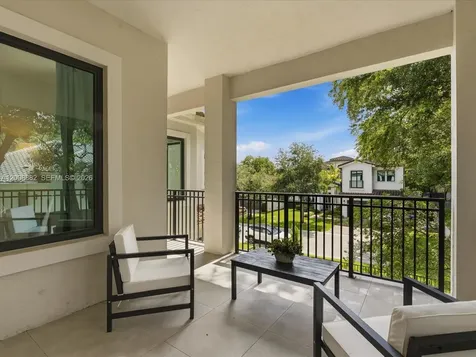 3439 N Brookfield Circle N Hollywood FL 33312