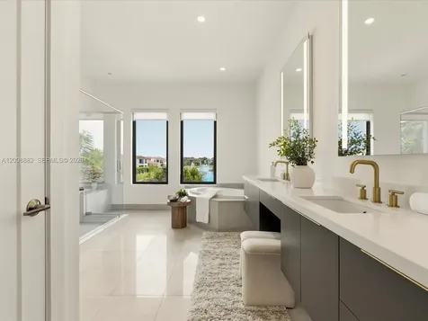 3439 N Brookfield Circle N Hollywood FL 33312