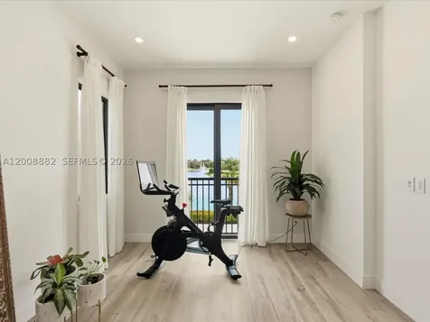 3439 N Brookfield Circle N Hollywood FL 33312
