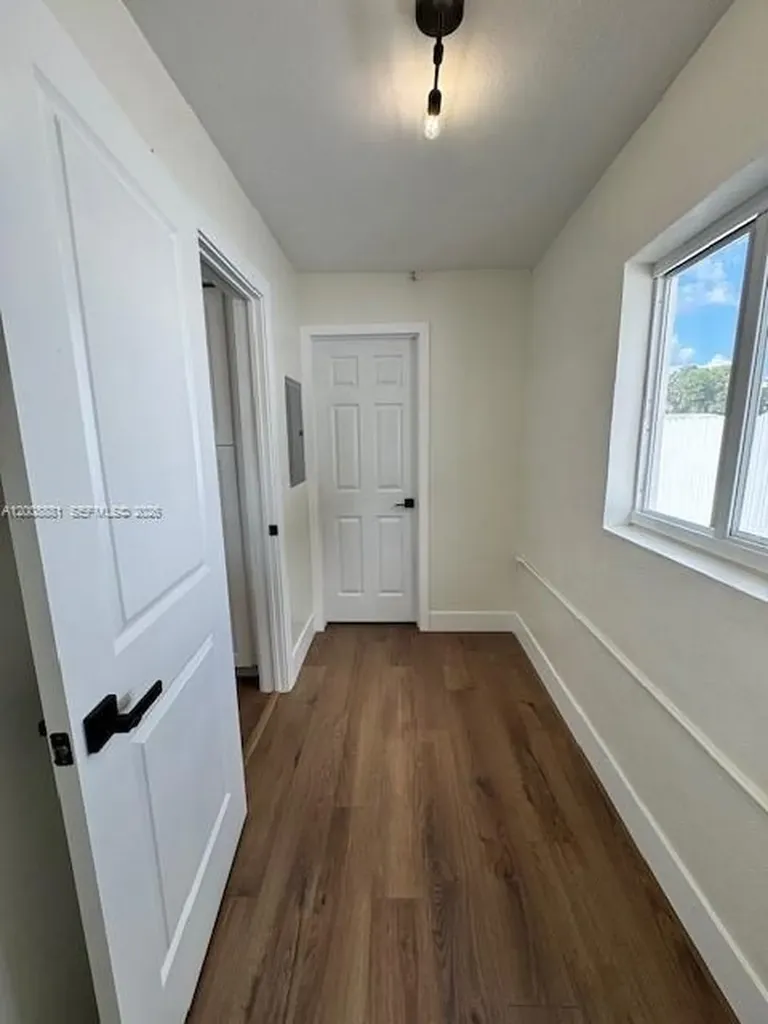 7525 Garfield Street Hollywood FL 33024