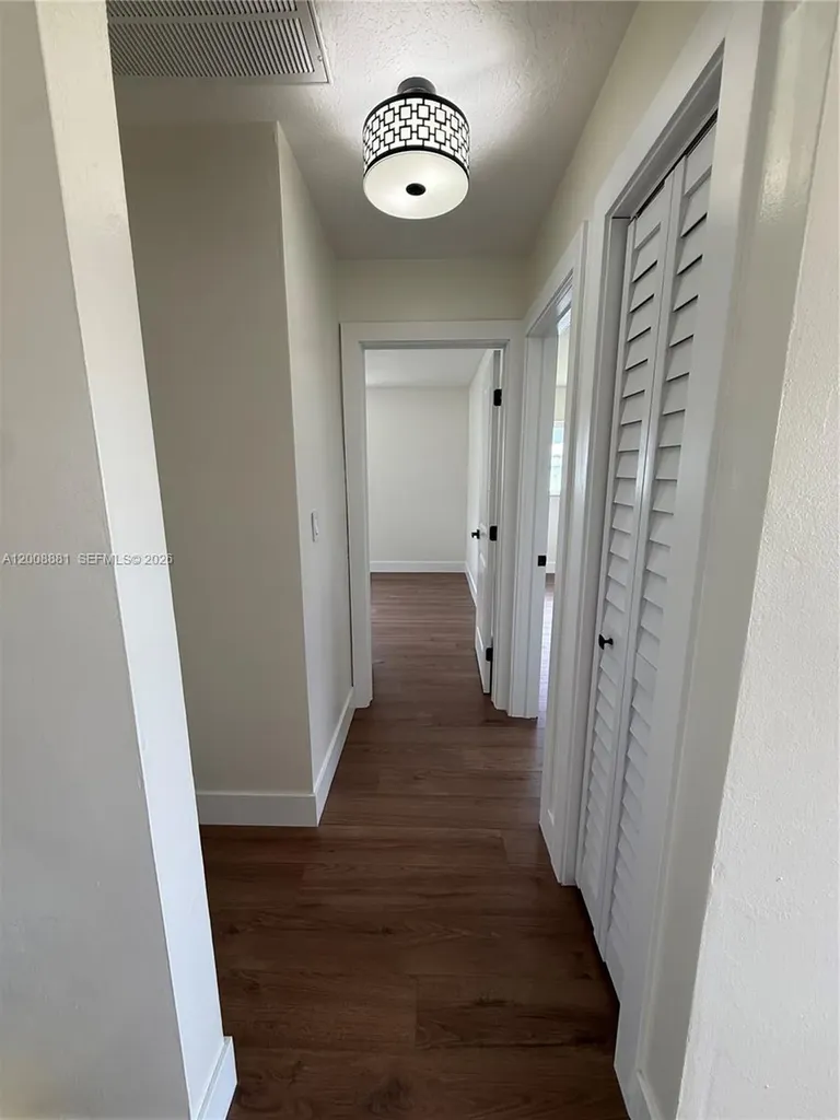 7525 Garfield Street Hollywood FL 33024