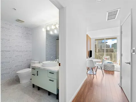 244 Biscayne Boulevard Miami FL 33132