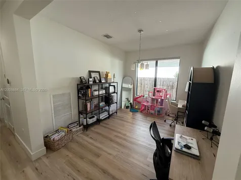 2945 SE 3rd Street Homestead FL 33033