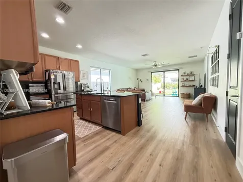2945 SE 3rd Street Homestead FL 33033