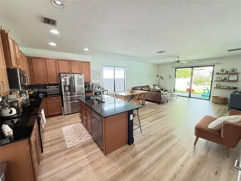 2945 SE 3rd Street Homestead FL 33033