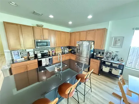 2945 SE 3rd Street Homestead FL 33033