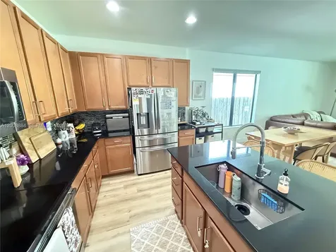 2945 SE 3rd Street Homestead FL 33033