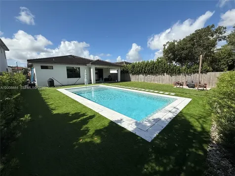 2945 SE 3rd Street Homestead FL 33033