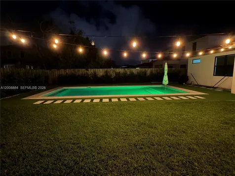 2945 SE 3rd Street Homestead FL 33033