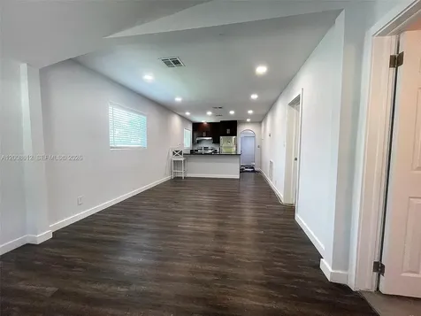 22 NW 14th Avenue Dania Beach FL 33004
