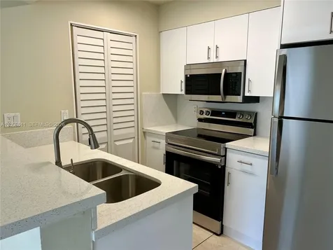 1253 SW 46th Avenue Pompano Beach FL 33069