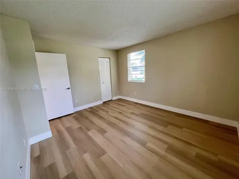 1253 SW 46th Avenue Pompano Beach FL 33069