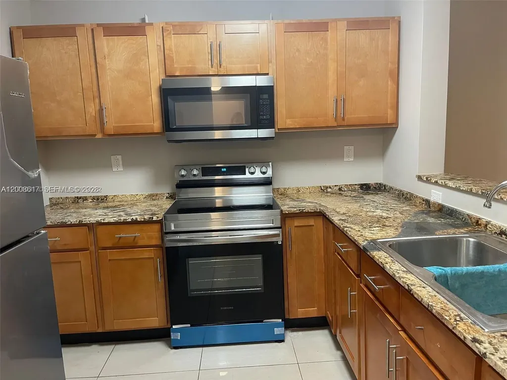 15201 NE 6th Avenue Miami FL 33162