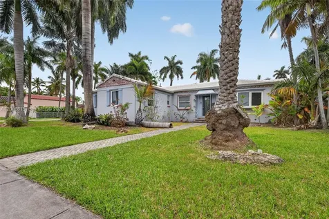 900 Tyler Street Hollywood FL 33019