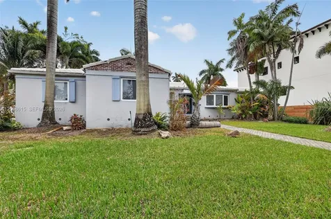 900 Tyler Street Hollywood FL 33019
