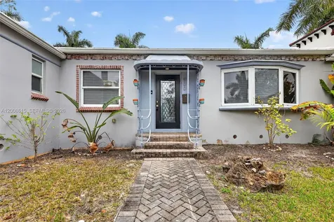 900 Tyler Street Hollywood FL 33019
