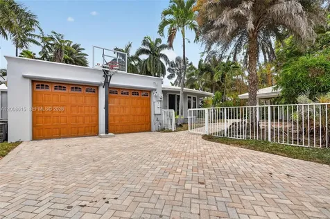 900 Tyler Street Hollywood FL 33019