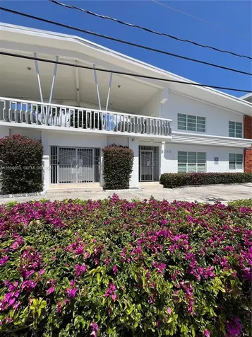 8080 Tatum Waterway Drive Miami Beach FL 33141