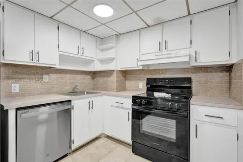 100 Bayview Drive Sunny Isles Beach FL 33160