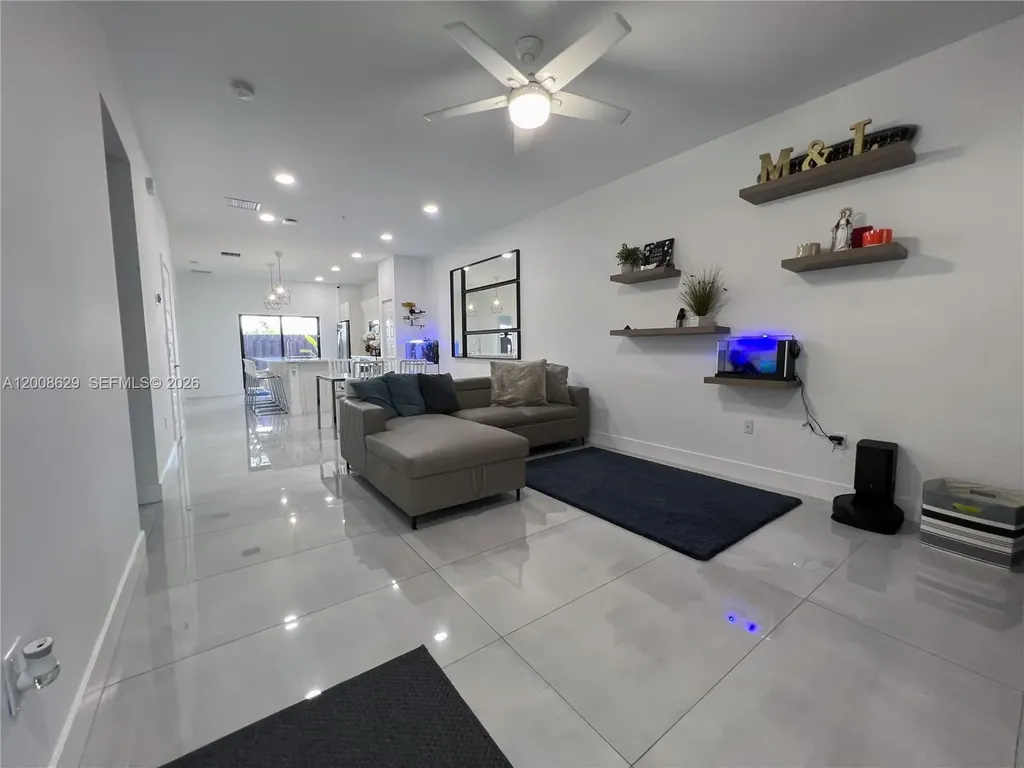 7825 NW 104th Avenue Doral FL 33178
