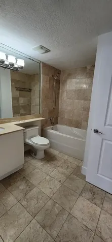 170 SE 14th Street Miami FL 33131