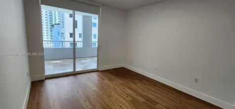 170 SE 14th Street Miami FL 33131