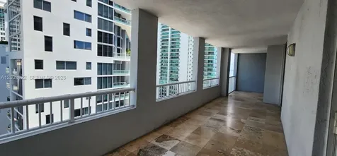 170 SE 14th Street Miami FL 33131