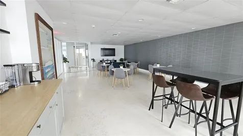 170 SE 14th Street Miami FL 33131