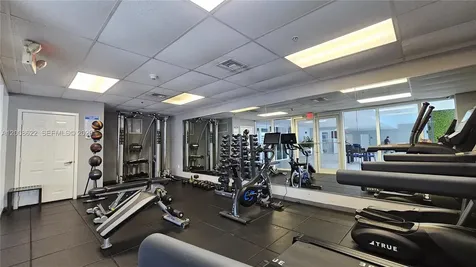 170 SE 14th Street Miami FL 33131